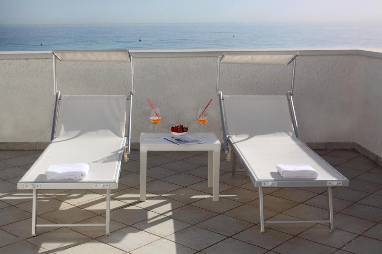 Apartamento Dimora Grazia In Riva Al Mare Monopoli Exterior foto